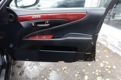 2010 Lexus LS L   - Photo 15 - Newark, NJ 07104