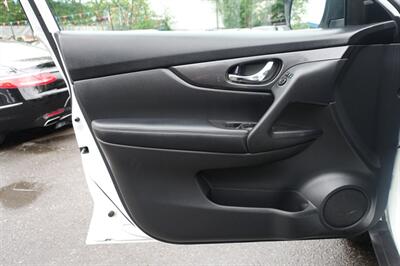 2017 Nissan Rogue SL   - Photo 10 - Newark, NJ 07104
