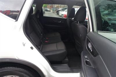 2017 Nissan Rogue SL   - Photo 16 - Newark, NJ 07104