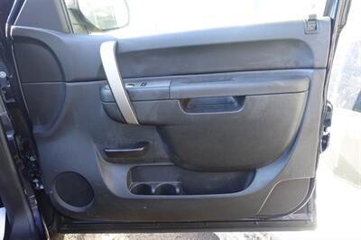 2011 Chevrolet Silverado 1500 LT   - Photo 15 - Newark, NJ 07104