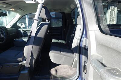 2011 Chevrolet Silverado 1500 LT   - Photo 11 - Newark, NJ 07104