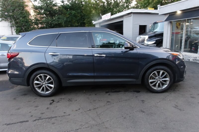 2017 Hyundai Santa Fe Limited photo 3