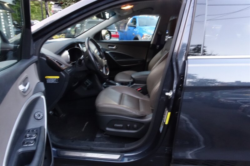 2017 Hyundai Santa Fe Limited photo 8