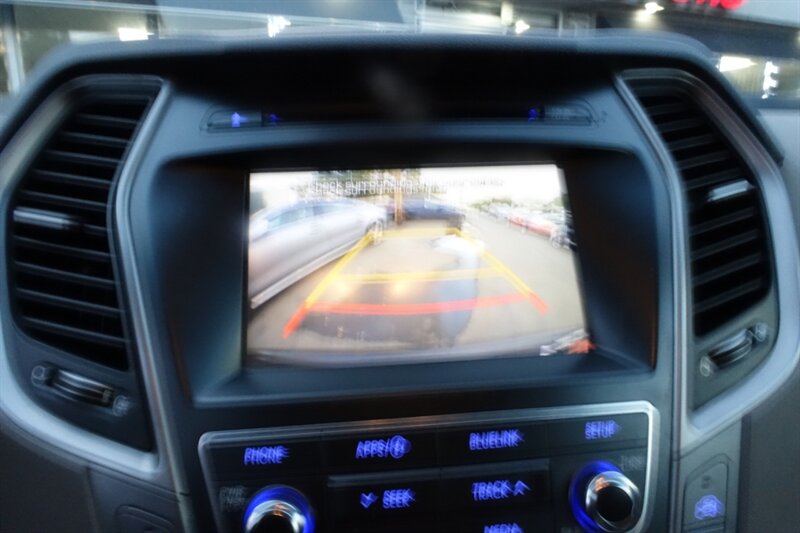 2017 Hyundai Santa Fe Limited photo 18