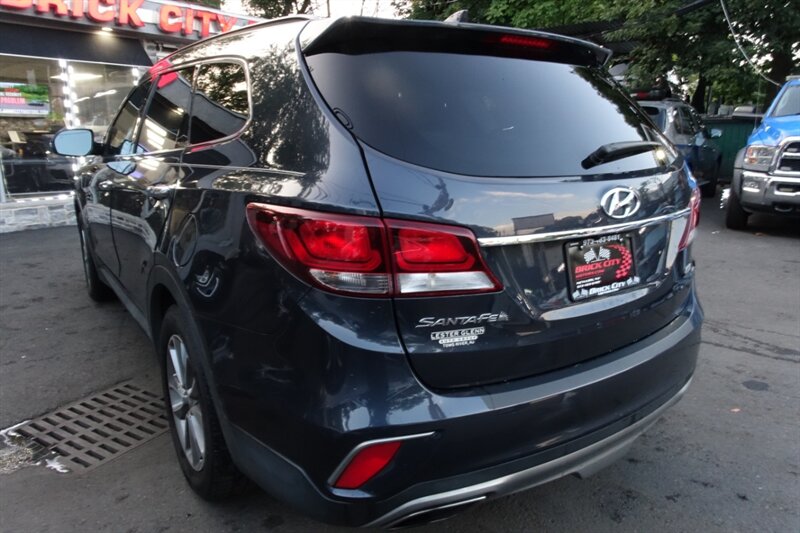 2017 Hyundai Santa Fe Limited photo 4