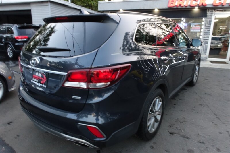 2017 Hyundai Santa Fe Limited photo 7