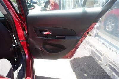 2014 Chevrolet Cruze 1LT Auto - Photo 17 - Newark, NJ 07104