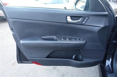 2017 Kia Optima LX - Photo 10 - Newark, NJ 07104