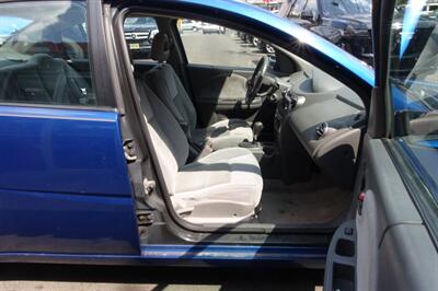 2005 Saturn Ion 3   - Photo 13 - Newark, NJ 07104