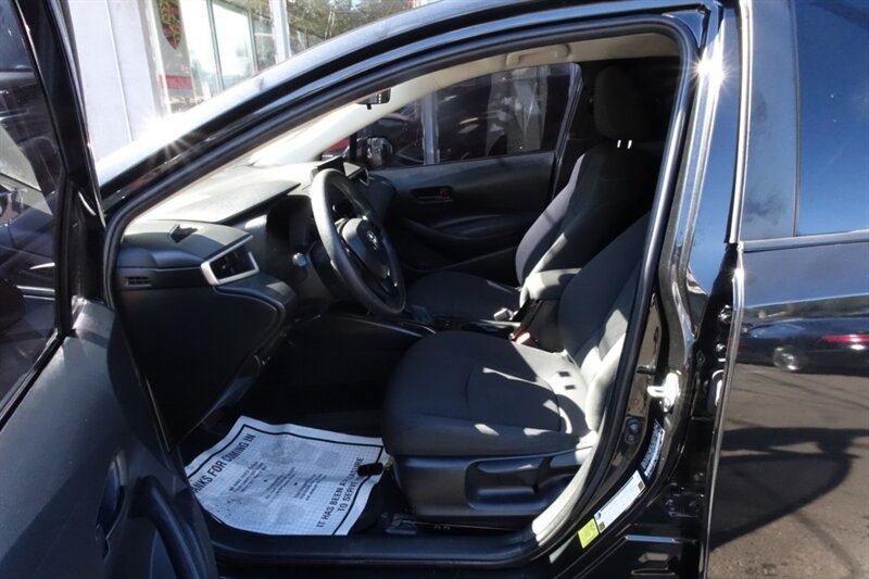 2022 Toyota Corolla Hybrid LE photo 8