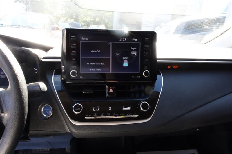2022 Toyota Corolla Hybrid LE photo 17