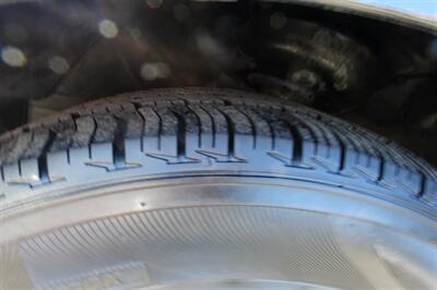 2022 Toyota Corolla Hybrid LE   - Photo 22 - Newark, NJ 07104