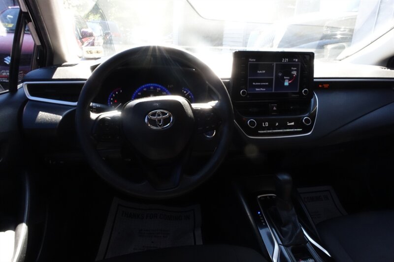 2022 Toyota Corolla Hybrid LE photo 12