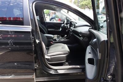 2019 Hyundai SANTA FE SE 2.4L   - Photo 14 - Newark, NJ 07104