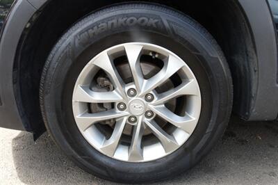 2019 Hyundai SANTA FE SE 2.4L   - Photo 21 - Newark, NJ 07104