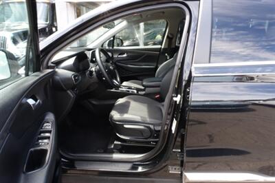 2019 Hyundai SANTA FE SE 2.4L   - Photo 9 - Newark, NJ 07104