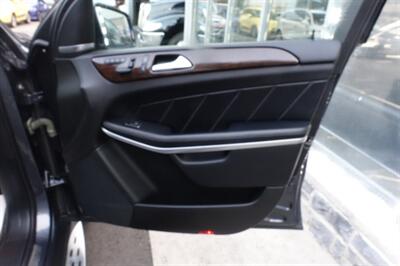 2014 Mercedes-Benz GL 450 4MATIC   - Photo 16 - Newark, NJ 07104