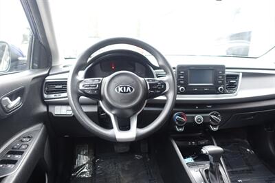 2018 Kia Rio 5-Door S   - Photo 13 - Newark, NJ 07104
