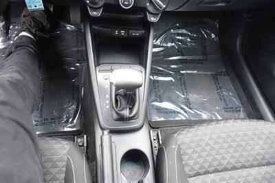 2018 Kia Rio 5-Door S   - Photo 22 - Newark, NJ 07104