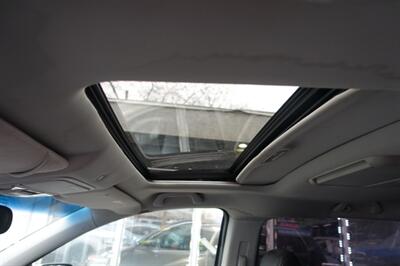 2010 Honda Odyssey Touring   - Photo 15 - Newark, NJ 07104