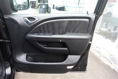 2010 Honda Odyssey Touring   - Photo 12 - Newark, NJ 07104
