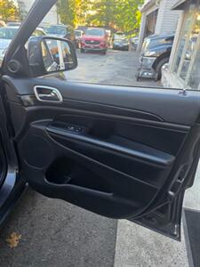 2020 Jeep Grand Cherokee Laredo - Photo 16 - Newark, NJ 07104