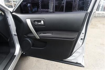 2015 Nissan Rogue Select S   - Photo 15 - Newark, NJ 07104