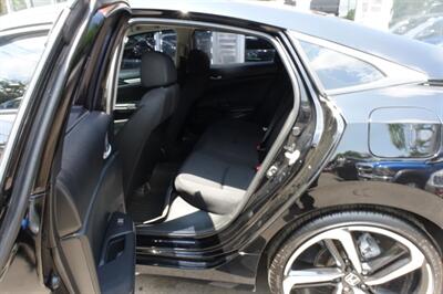 2021 Honda Civic LX   - Photo 11 - Newark, NJ 07104