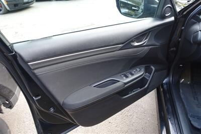 2021 Honda Civic EX   - Photo 9 - Newark, NJ 07104