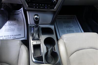 2015 Hyundai SONATA Sport   - Photo 19 - Newark, NJ 07104