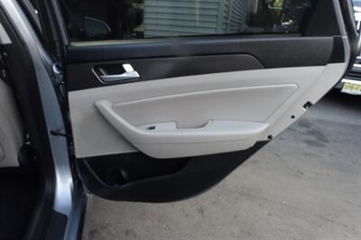 2015 Hyundai SONATA Sport   - Photo 17 - Newark, NJ 07104