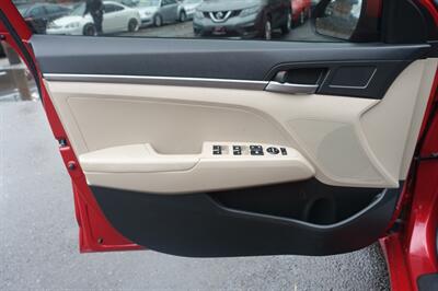 2018 Hyundai ELANTRA SE   - Photo 10 - Newark, NJ 07104