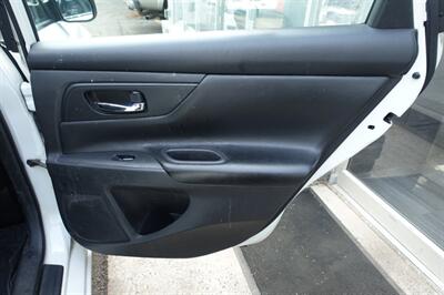 2016 Nissan Altima 2.5   - Photo 16 - Newark, NJ 07104