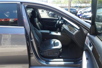 2015 Hyundai Genesis 3.8L - Photo 14 - Newark, NJ 07104