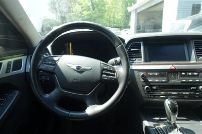 2015 Hyundai Genesis 3.8L - Photo 13 - Newark, NJ 07104
