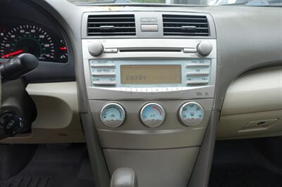 2009 Toyota Camry   - Photo 18 - Newark, NJ 07104