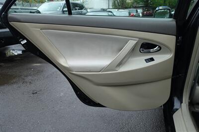 2009 Toyota Camry   - Photo 12 - Newark, NJ 07104