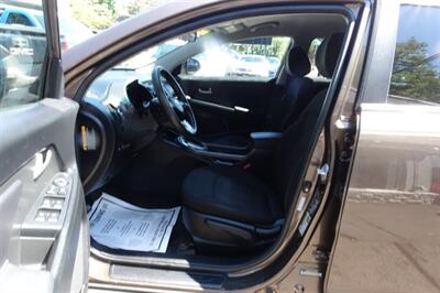 2012 Kia Sportage LX   - Photo 9 - Newark, NJ 07104