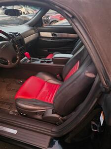 2002 Ford Thunderbird Deluxe   - Photo 4 - Newark, NJ 07104