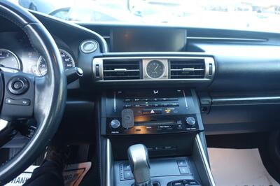 2014 Lexus IS   - Photo 18 - Newark, NJ 07104