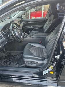 2022 Toyota Camry SE - Photo 13 - Newark, NJ 07104