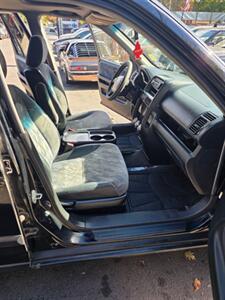 2003 Honda CR-V EX - Photo 15 - Newark, NJ 07104