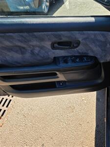 2003 Honda CR-V EX - Photo 22 - Newark, NJ 07104