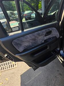 2003 Honda CR-V EX - Photo 12 - Newark, NJ 07104