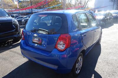 2011 Chevrolet Aveo5 LT   - Photo 8 - Newark, NJ 07104