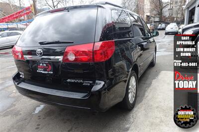 2009 Toyota Sienna Limited   - Photo 5 - Newark, NJ 07104