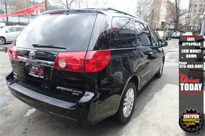 2009 Toyota Sienna Limited   - Photo 8 - Newark, NJ 07104