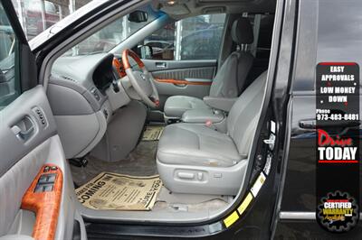 2009 Toyota Sienna Limited   - Photo 9 - Newark, NJ 07104