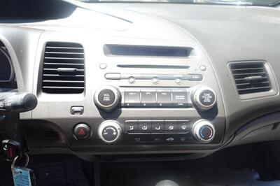 2006 Honda Civic EX - Photo 18 - Newark, NJ 07104