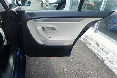 2012 Volkswagen CC Sport PZEV - Photo 17 - Newark, NJ 07104